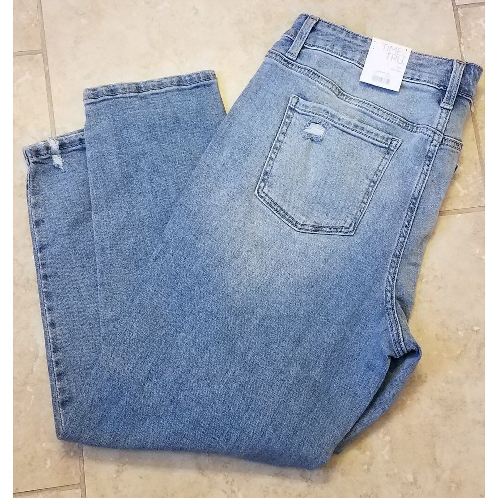 Time and Tru Women Slim Boyfriend Crop Jeans Lt Wash Distressed Pants sz 14 NEW